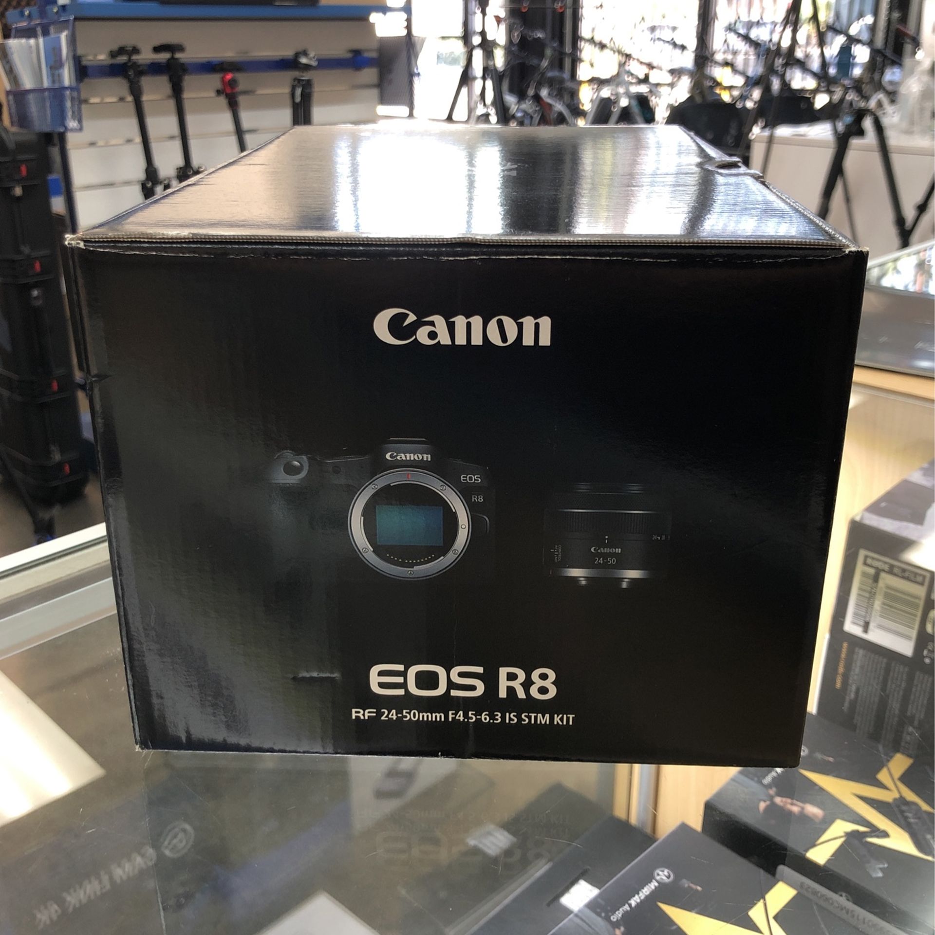 Canon EOS R8 24.2MP Mirrorless FF Kit 24 50mm