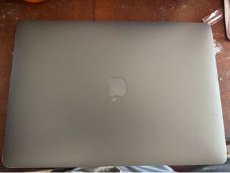 MacBook Air M1 chip  like new with 92 overall battery health no charger