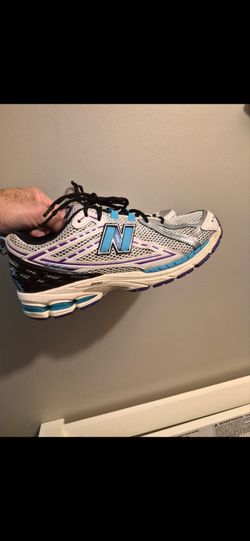Mens New Balance Shoes size 8.5