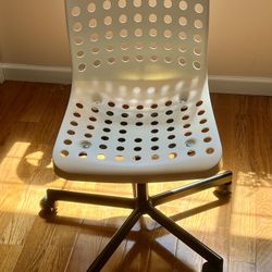 White Swivel Desk chair