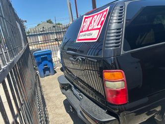 2002 GMC Yukon XL Denali