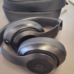 Beats Studio Pro Headphones 
