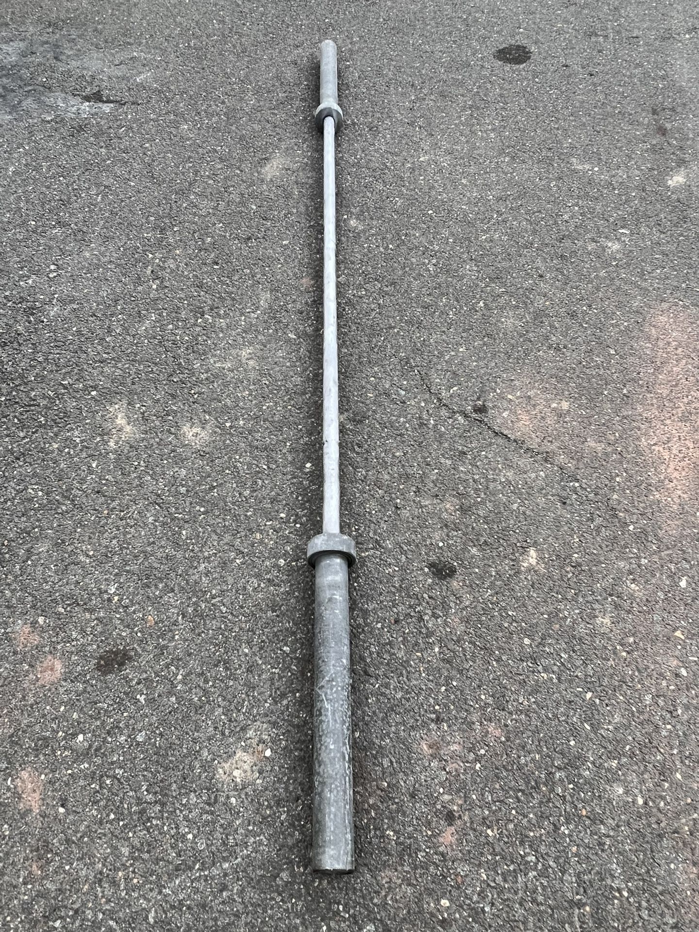 SOLID 45 BL BENCH BAR FOR SALE NEED TO GO FAST