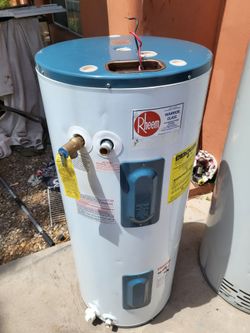 Electric Water Heater 40 gal in good condition and Warranty Works Great 19th Ave And Baseline pick up only