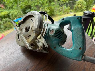 Makita  hand saw electric