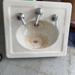 Vintage Sink With Pedestal 