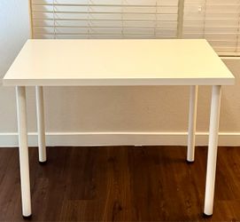 IKEA White Table / Desk – Like New – No Scratches or Stains