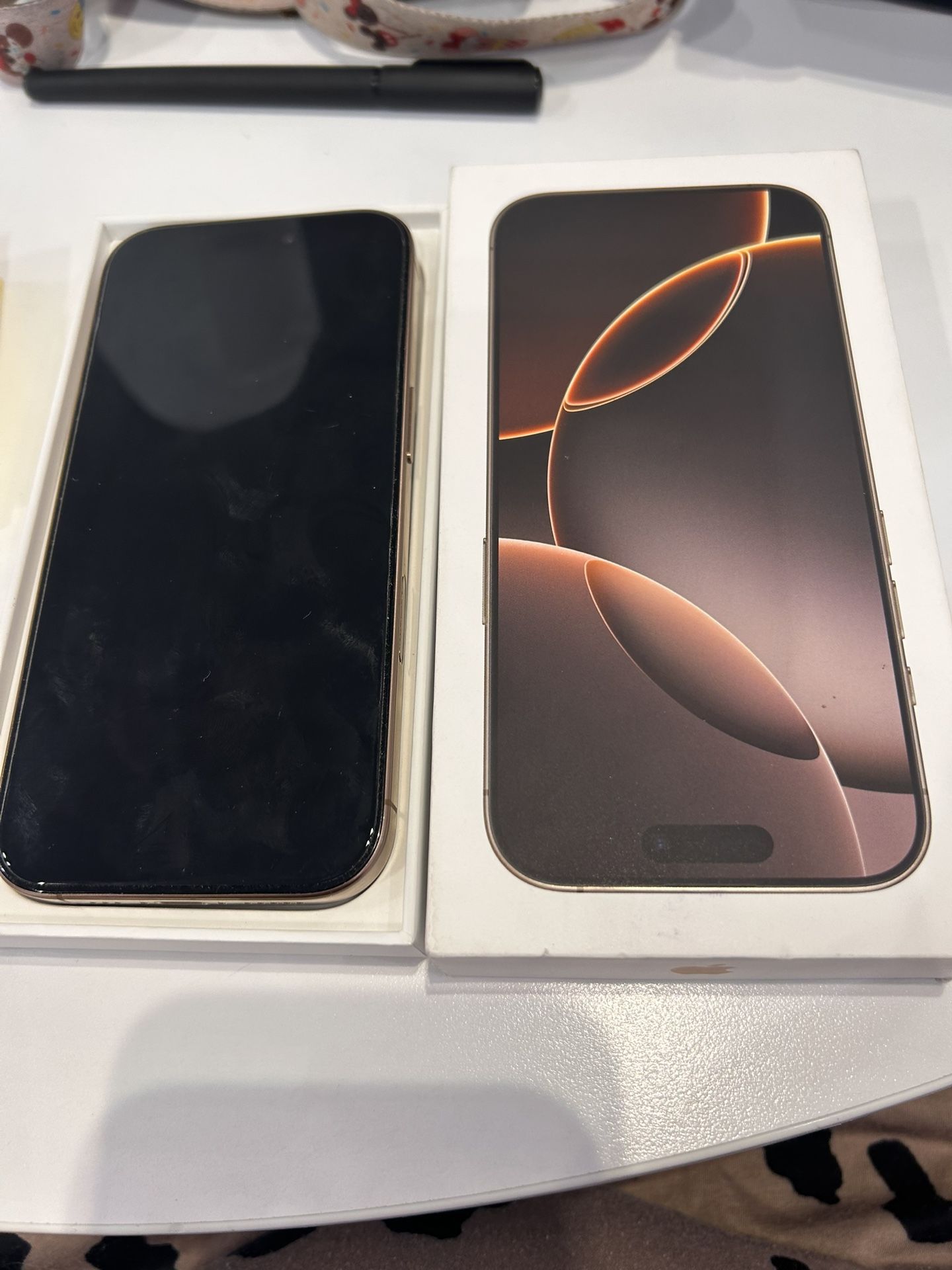 I Phone 16 Pro GOLD UNLOCKED