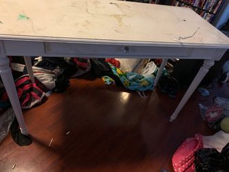 White shabby chic desk