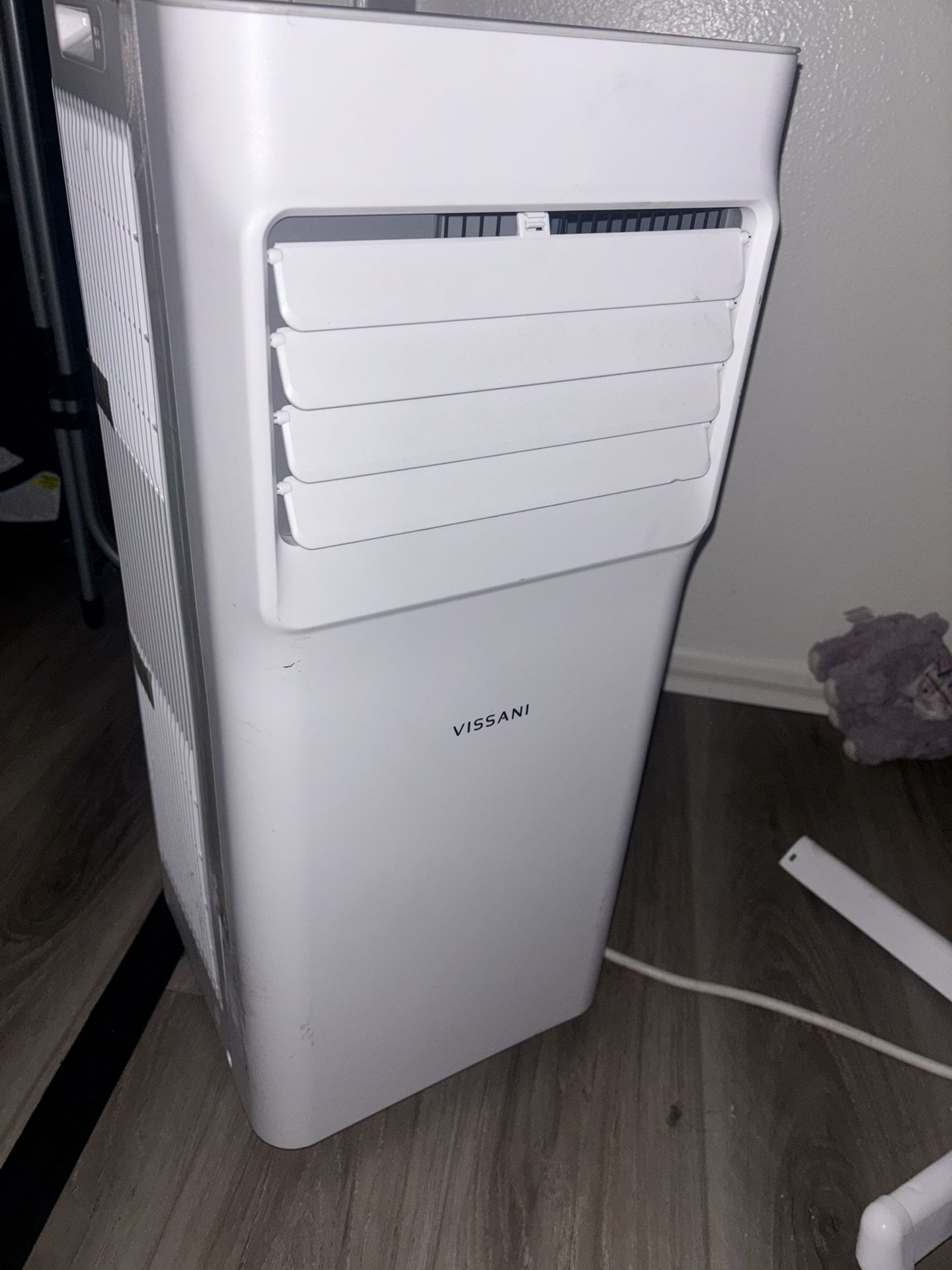 Vissani Portable AC/ Heater / Humidifier