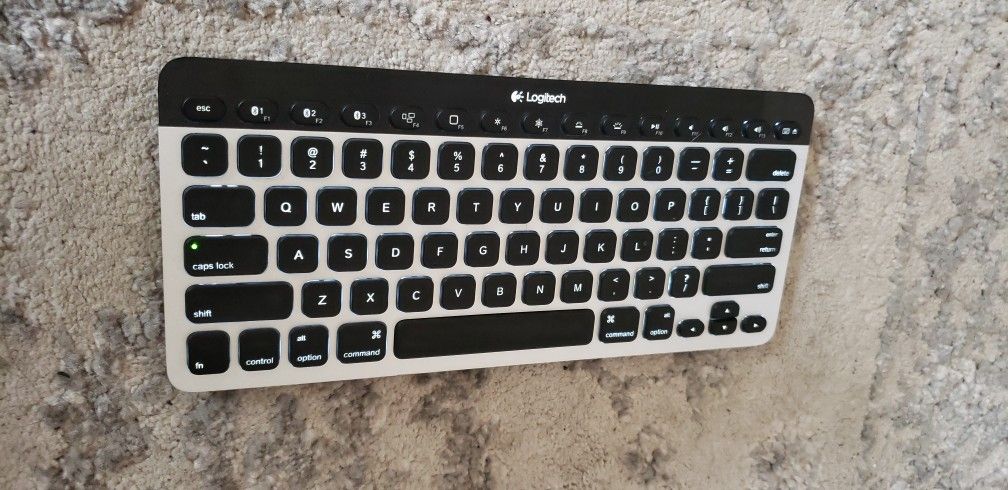 Logitech Easy‑Switch K811 Wireless Bluetooth Keyboard for Mac, iPad, iPhone, Apple TV