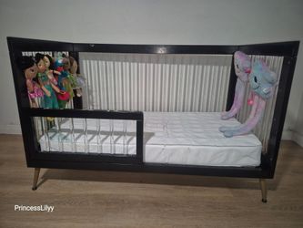 Crib / Toddler Bed