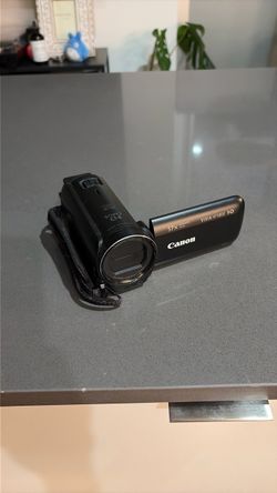 Canon VIXIA HF R800 + memory card