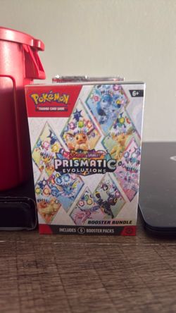 Pokémon Scarlet & Violet Prismatic Evolutions Booster Bundle