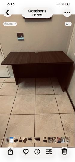 Nice and functional Desk