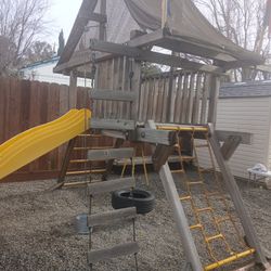 RAINBOW PLAY SYSTEMS-Swings-Slide-Wall Climb-Rope Ladder-WOW!!