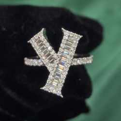 INTIAL "Y" VVS D MOISSANITE  AND 925 STERLING SILVER