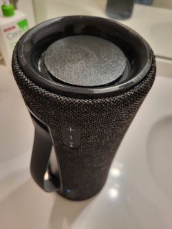 Sony SRSXG300 Wireless Bluetooth Speaker. Very loud. Like New Works Great with No Issue.