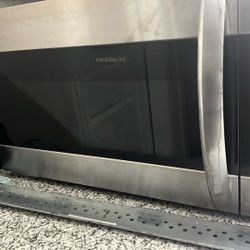Frigidaire Microwave 