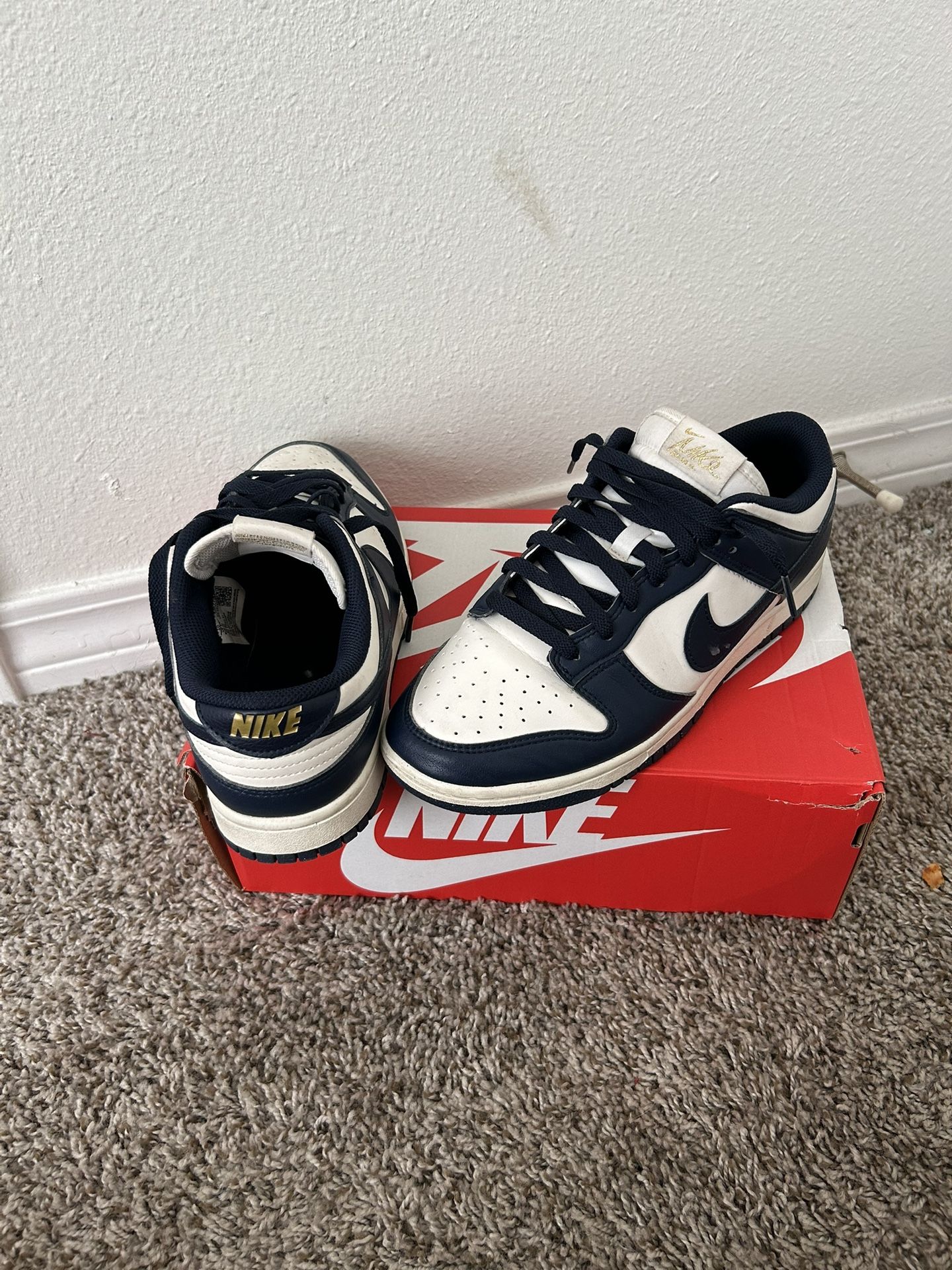 blue n gold nike dunks