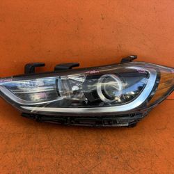 2017 2018 HYUNDAI ELANTRA LEFT DRIVER SIDE HALOGEN HEADLIGHT OEM 92101-F3