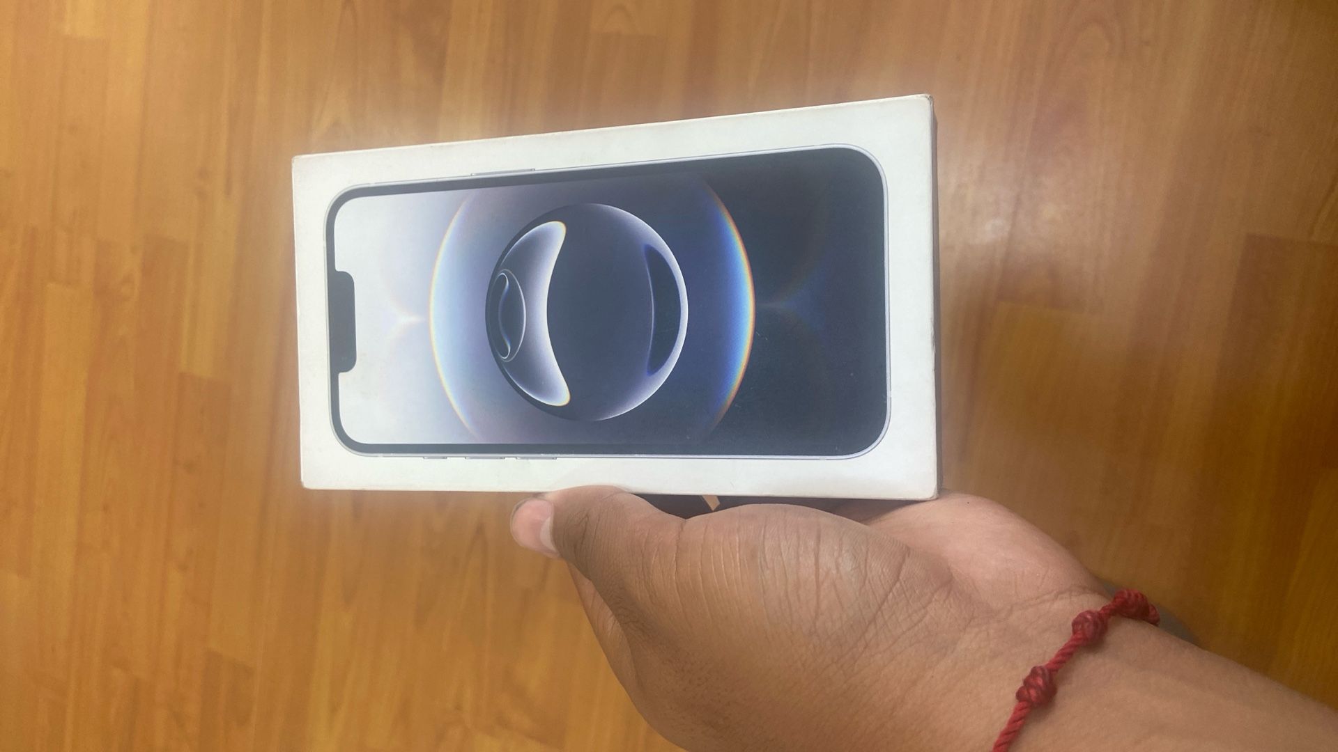 iPhone 16e