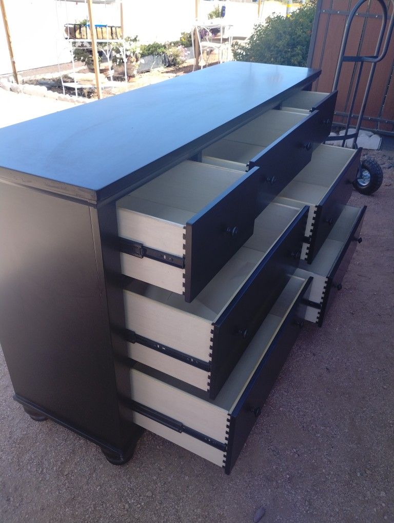 Dressers For Sale. READ THE POST
