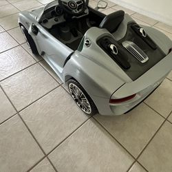 Porsche 918 Spyder kids electric car