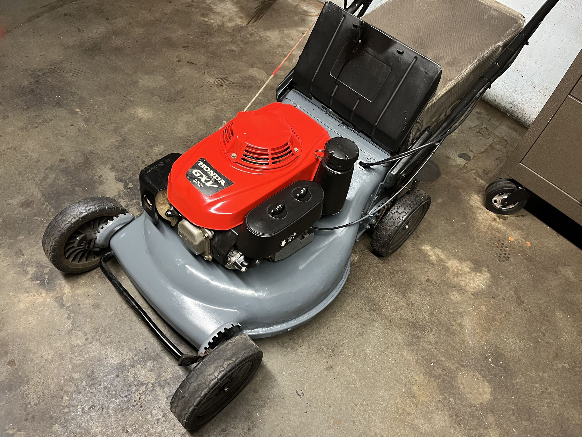 HONDA LAWN MOWER COMERCIAL