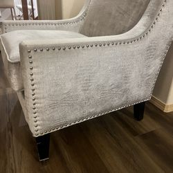 Accent Chairs