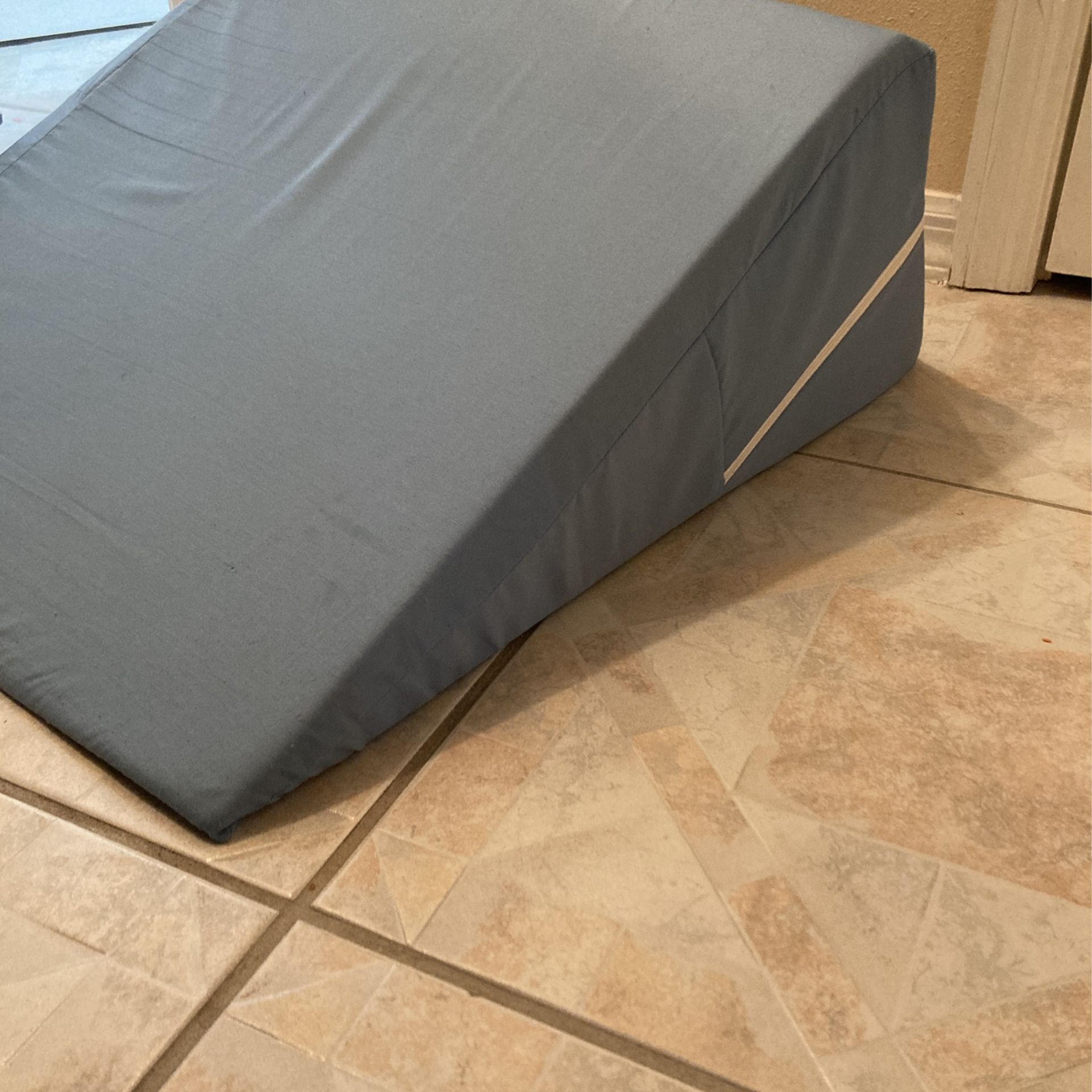 Medical Wedge Pillow