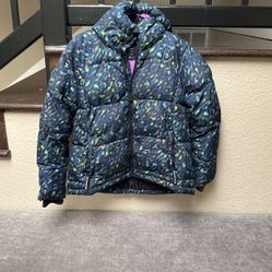 Girls Large (8/10) Cozy Winter Coat with Fleece Lining and Thumb Holes