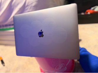 Apple MacBook Pro 15inch 2018 model