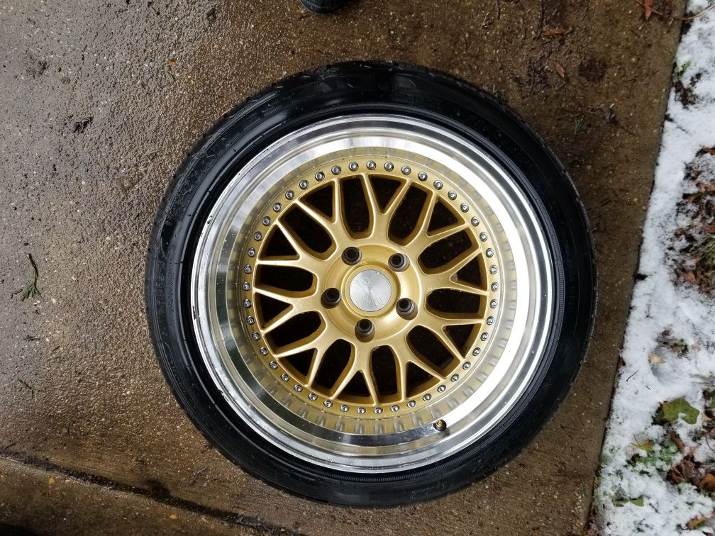 I have 4 rims 17x9.5 5x114.3 whit tires 225 45 17. 5x114.3