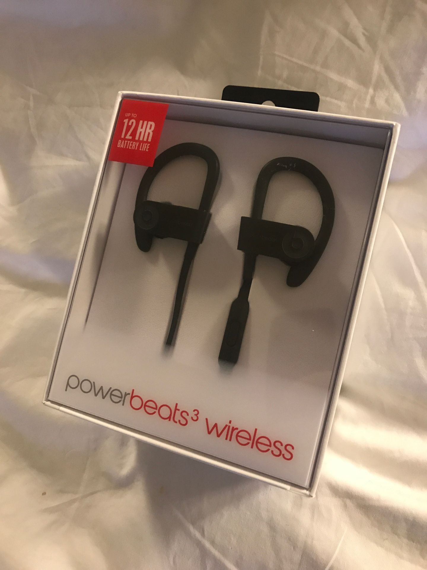 Powerbeats 3 wireless earphones New in box