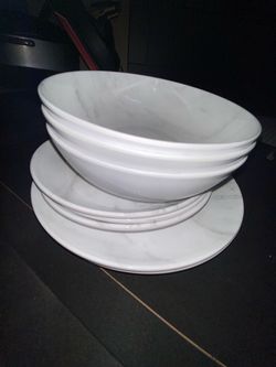 Plastic plates