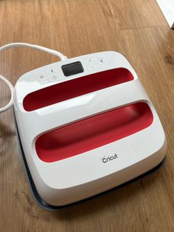 Cricut EasyPress 2 9x9 Heat Press with Safety Base