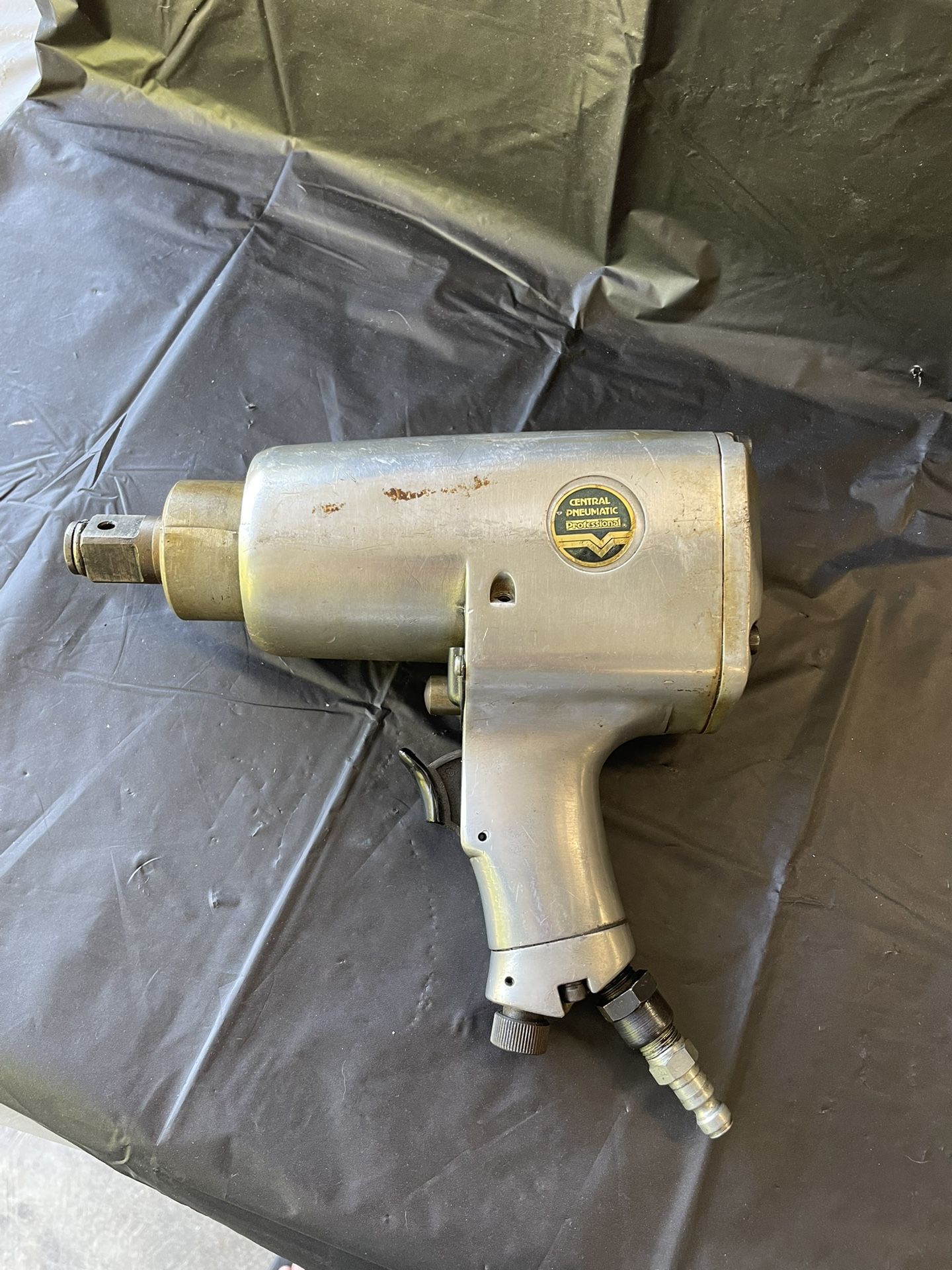Central Pneumatic Professional Impact Wrench