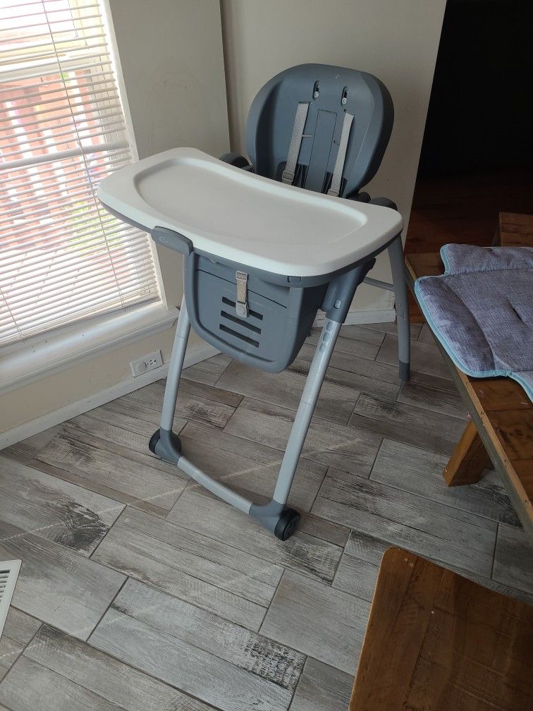 Convertible Highchair