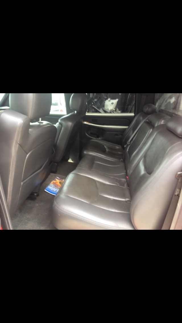 2005 GMC Sierra 2500 HD crew cab 4x4 duramax Allison parts truck parting out