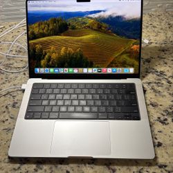 2023 Apple  MacBook Pro M3 16GB RAM & 1TB SSD