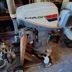 Vintage 1970's Evinrude 15 H.P. Outboard 2 Stroke Boat Motor