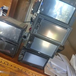 Stereos De Carro.     Doble Din. Bluetooth And. Reverse Camera. Touch Screen.     Name Brands Kenwood.  Pionner. JVC.  Sony. . Some Apple / Androi..  
