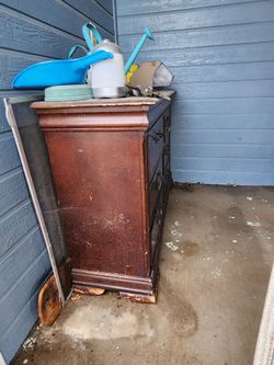 Free Dresser