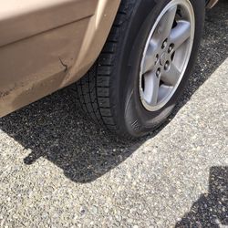 215/75R 15 Tires 4EA