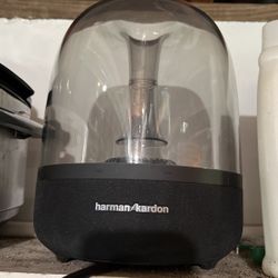 Harmen/kardon Aura Audio Speaker 1st Generation