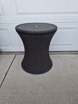 Dark Brown Wicker Outdoor Side Table