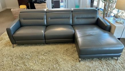 Dania/Scandinavian Designs Vetali Leather power Reclining Sectional - Excellent Condition