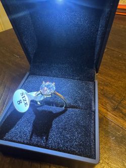 Travel Ring Size 8. LED Box Included