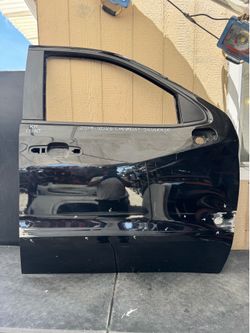 2019 2020 2021 2022 2023 2024 2025 CHEVROLET SILVERADO 1500 RIGHT FRONT DOOR OEM USED